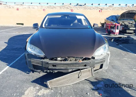 2013 Tesla Model S из США, поврежденный, VIN 5YJSA1CN0DFP11465